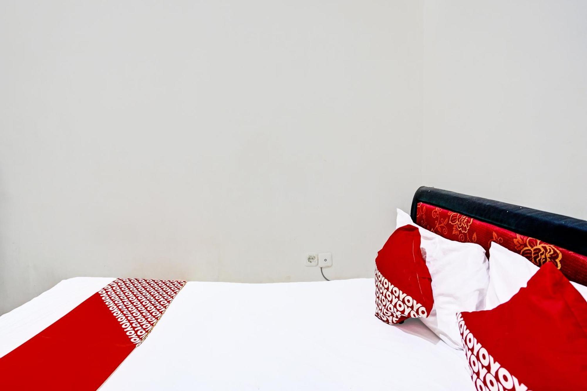Oyo Life 92190 Arya Guest House Тулунгагун Екстериор снимка