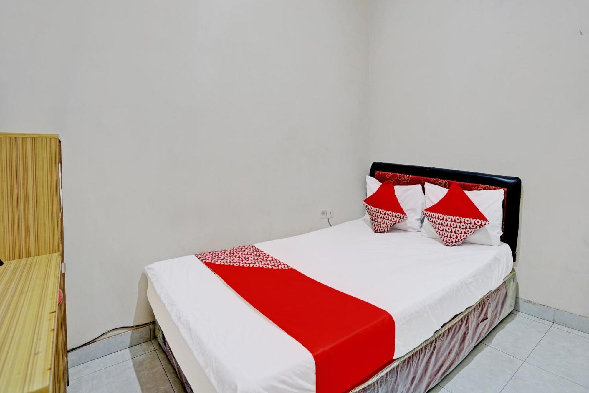 Oyo Life 92190 Arya Guest House Тулунгагун Екстериор снимка