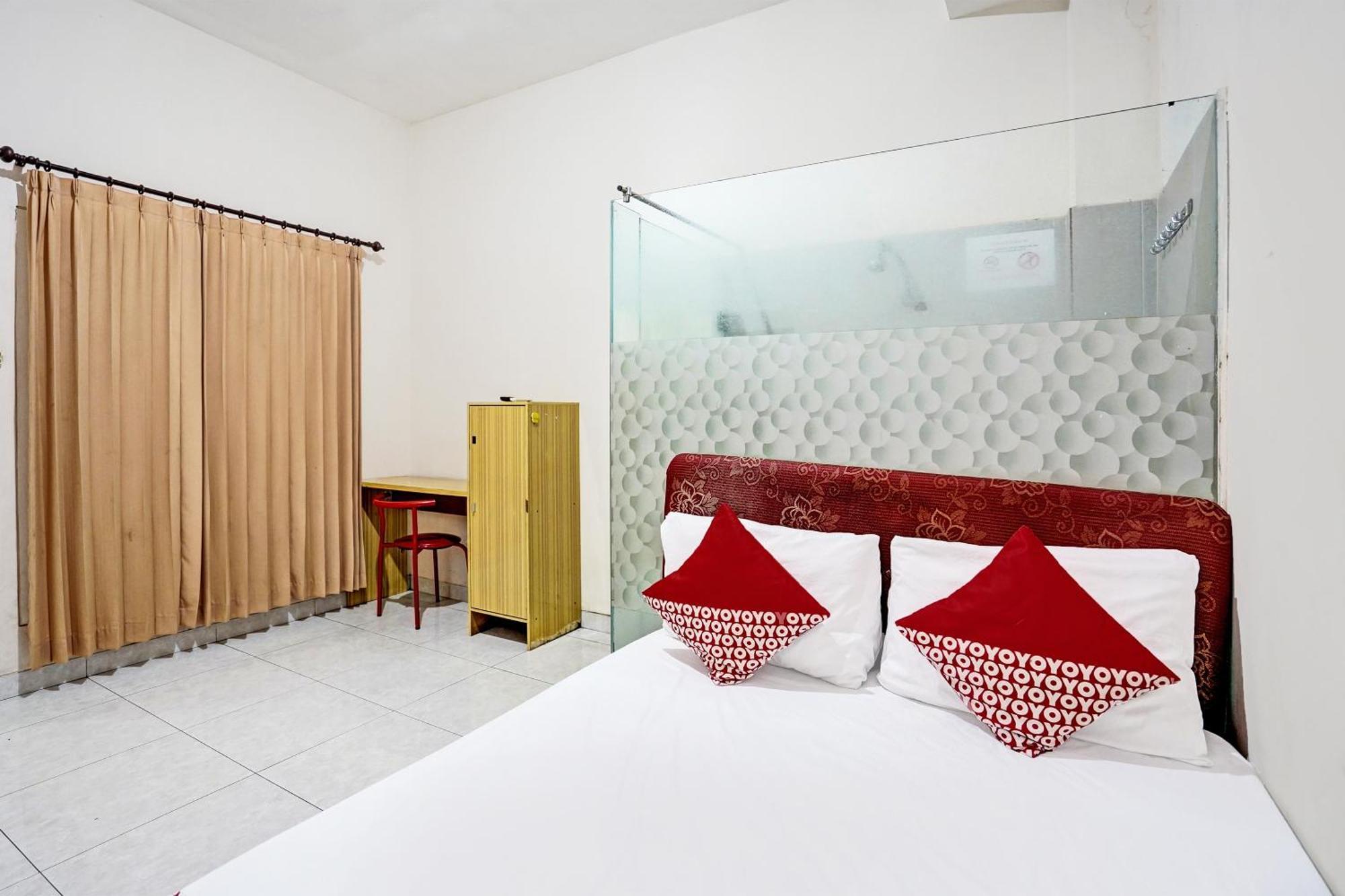 Oyo Life 92190 Arya Guest House Тулунгагун Екстериор снимка